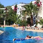 アパートホテル Club Paloma ボドルム